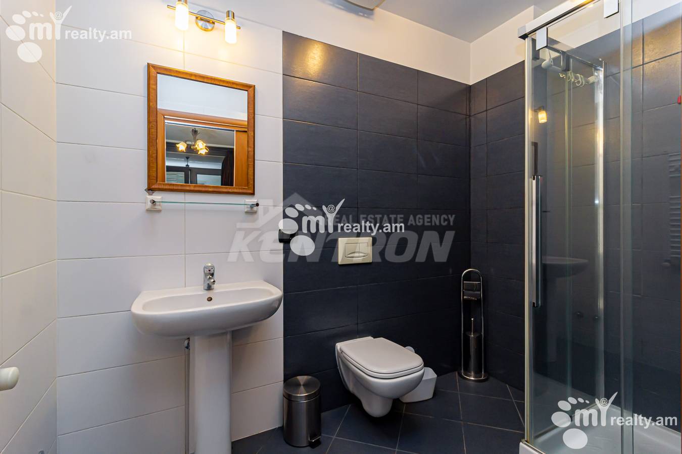 3 bedroom apartment for rent Vazgen Sargsyan St, Center Yerevan, 153246