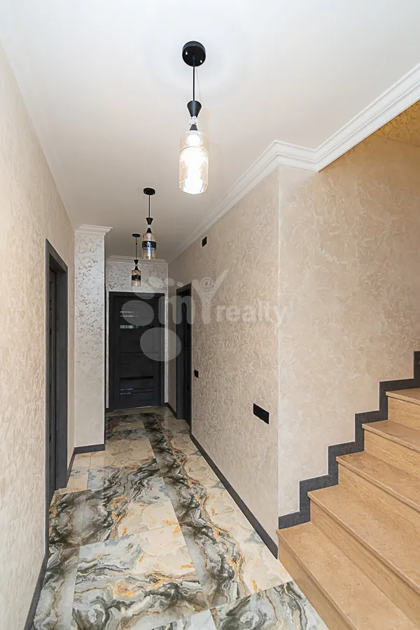 Купить дом Микоян ул, Давташен Ереван, 160031