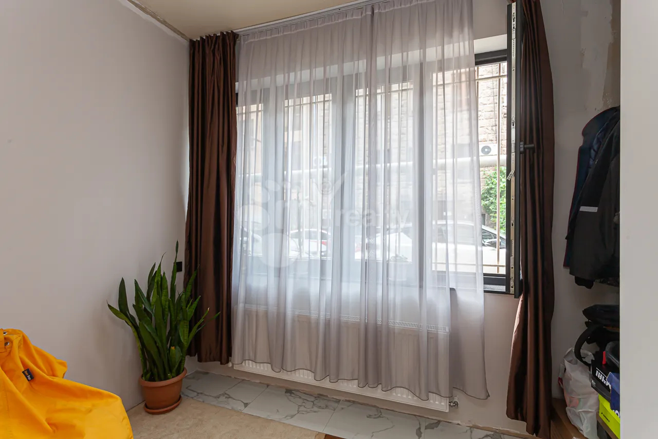 3 bedroom apartment for sale Aghbyur Serob St, Arabkir Yerevan, 160689