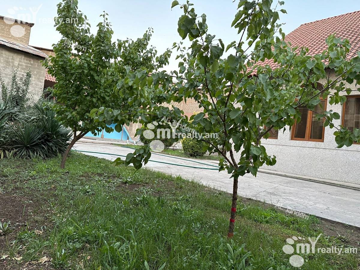 House for sale Tigran Mets Ave, Center Yerevan, 137719