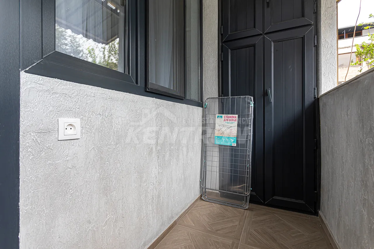 3 bedroom apartment for rent Saryan St, Center Yerevan, 158910