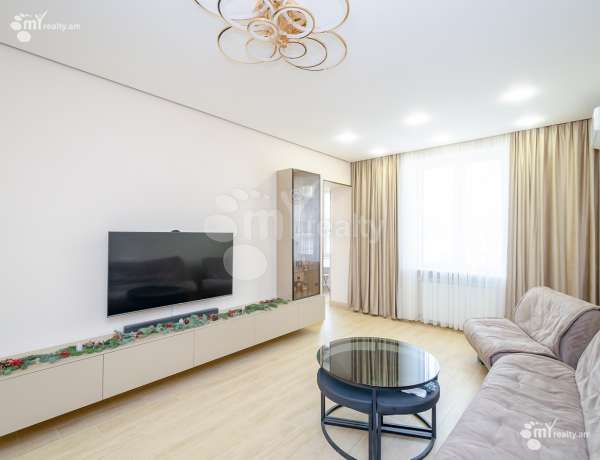 varcov-bnakaran/3-senyakanoc/Tamanyan+St/Center/Yerevan