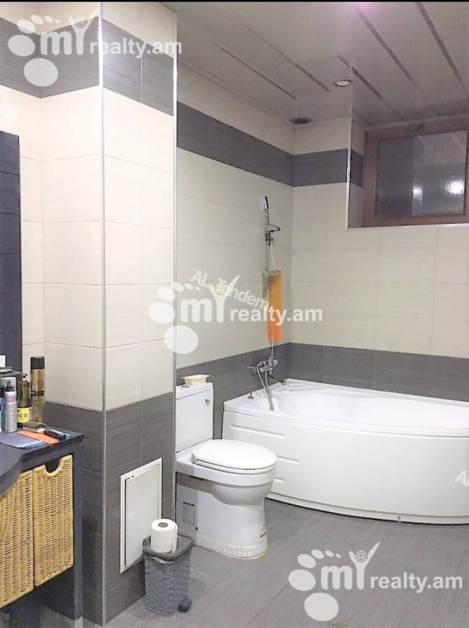 4 bedroom apartment for sale Aram St, Center Yerevan, 129127