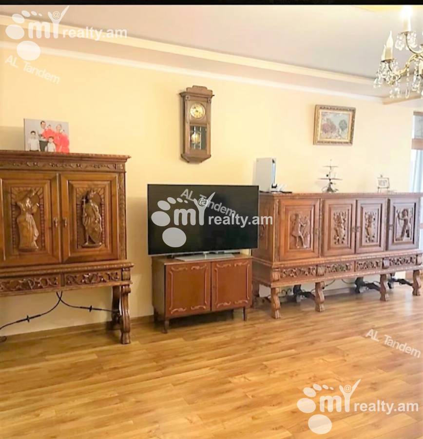 4 bedroom apartment for sale Aram St, Center Yerevan, 129127