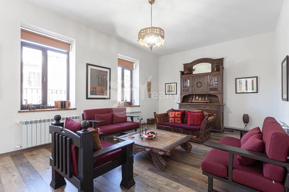 arandznatun-vacharq-Yerevan-Center