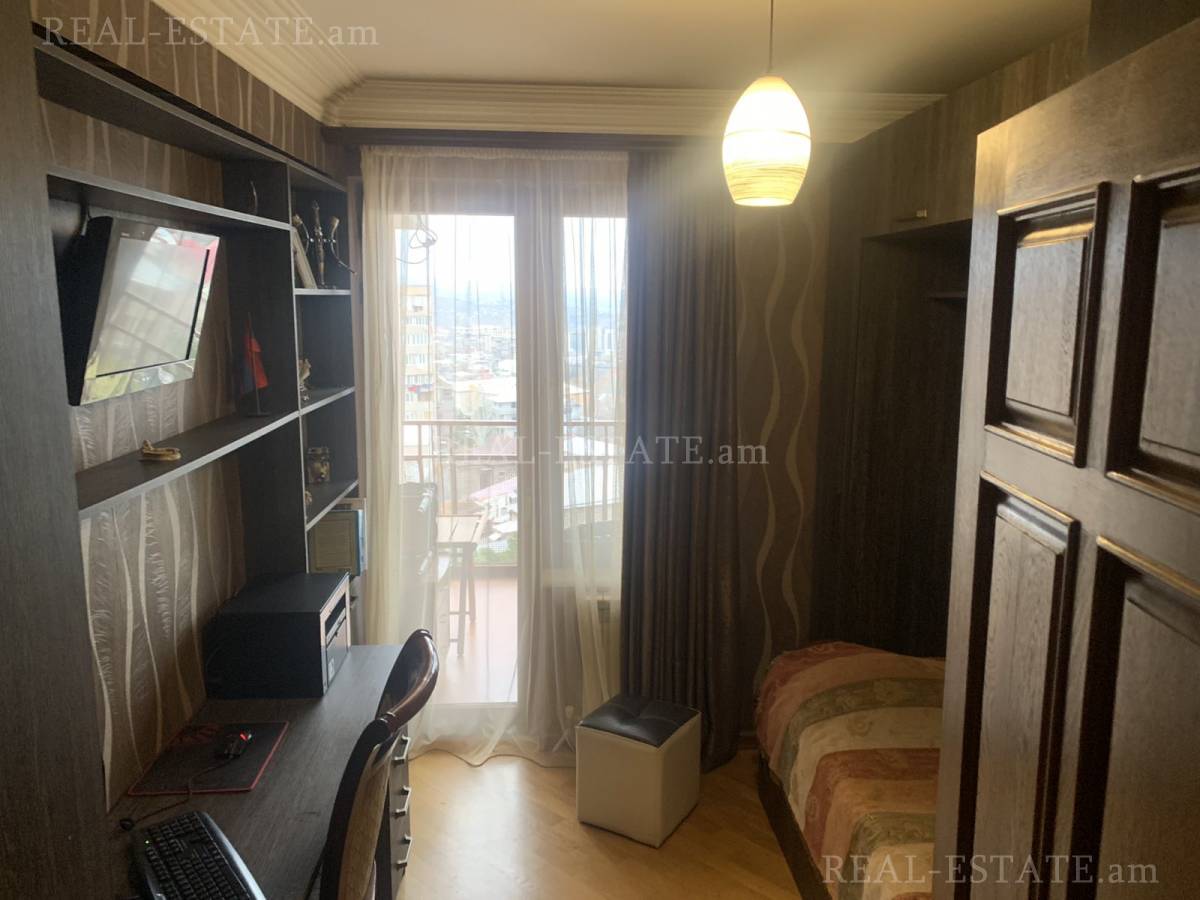 Купить 4 комнатную квартиру Гулакян ул, Арабкир Ереван, 133258