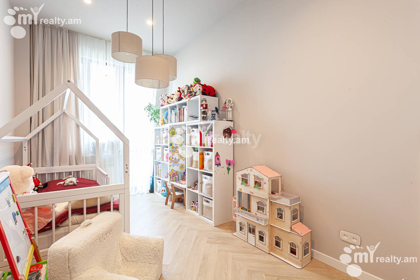 3 սենյականոց բնակարան  Մալխասյանց փող, Արաբկիր Երևան, 154515