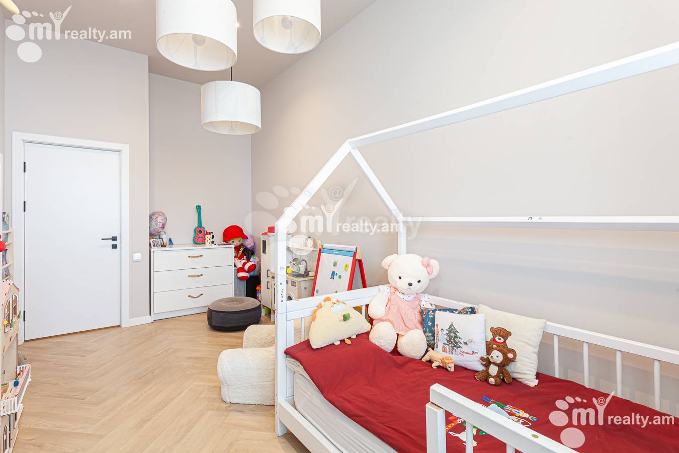 3 սենյականոց բնակարան  Մալխասյանց փող, Արաբկիր Երևան, 154515