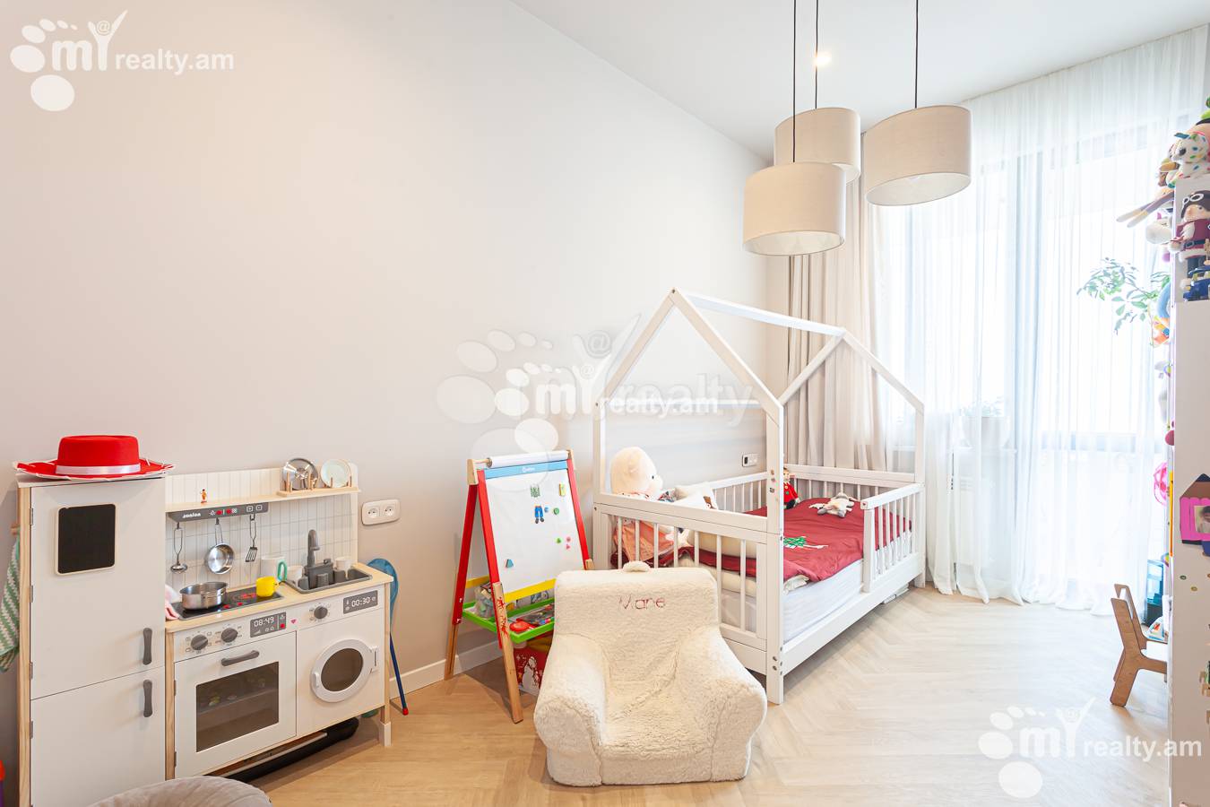 3 սենյականոց բնակարան  Մալխասյանց փող, Արաբկիր Երևան, 154515