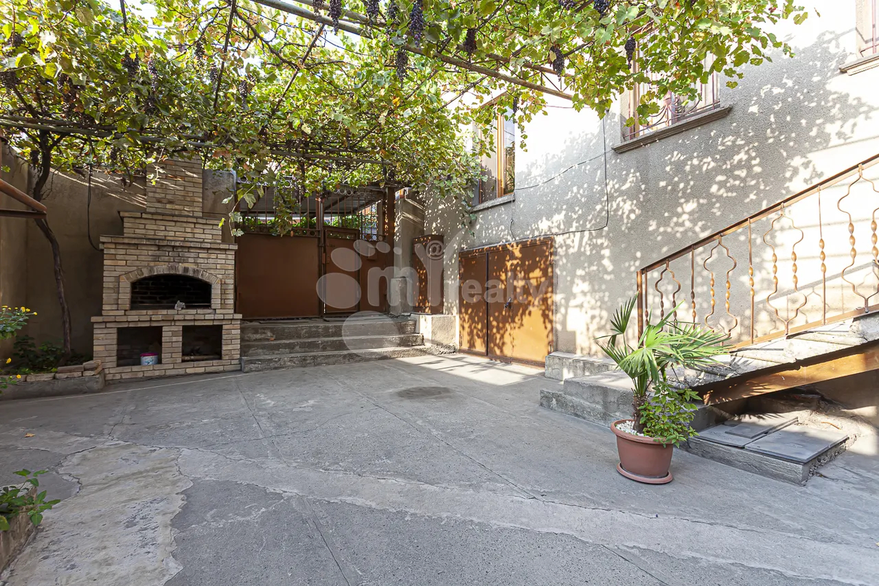 House for sale Gulakyan St, Arabkir Yerevan, 161987