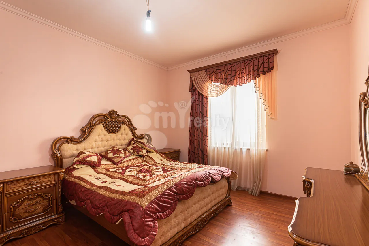 House for sale Davtashen 10 St, Dawtaschen Yerevan, 160095