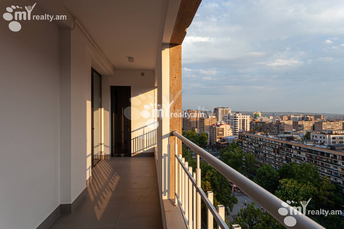 4 bedroom apartment for rent Aram St, Center Yerevan, 155640