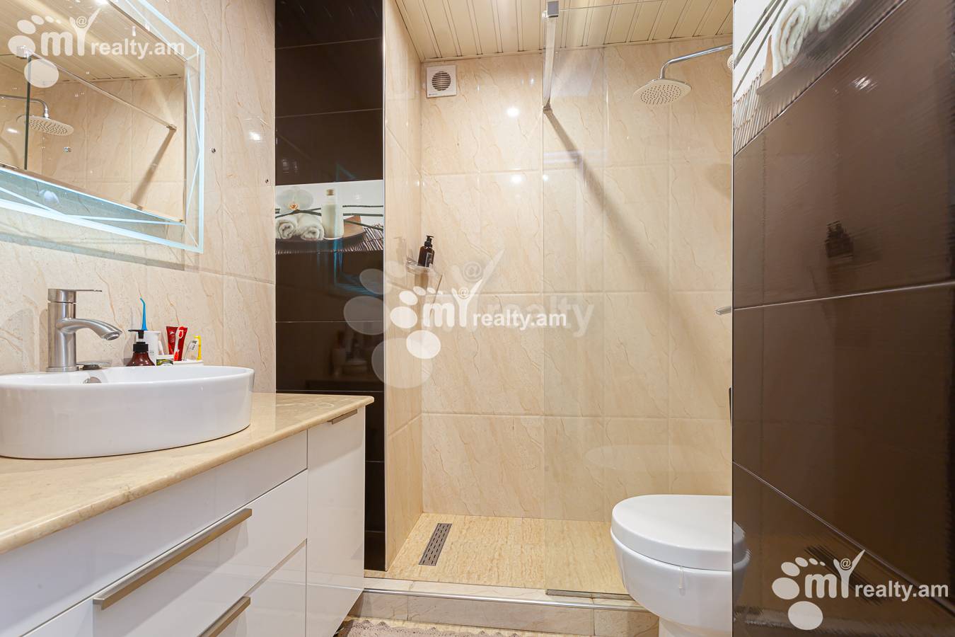 3 bedroom apartment for sale Hanrapetutyan St, Center Yerevan, 154693