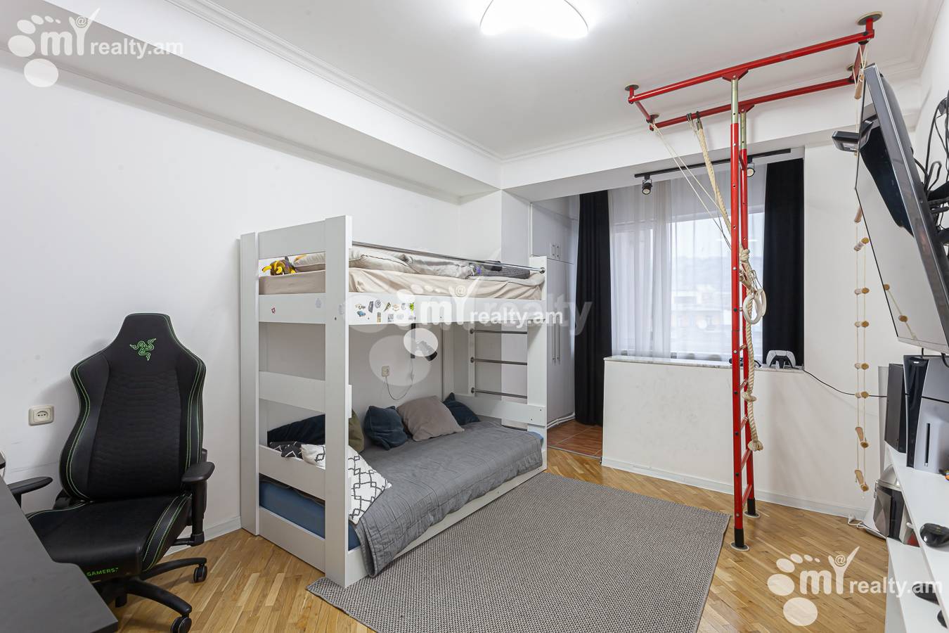 3 bedroom apartment for sale Hanrapetutyan St, Center Yerevan, 154693