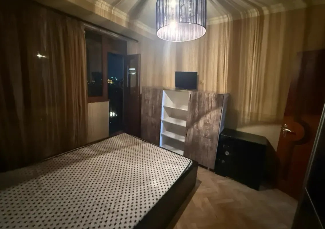 3 սենյականոց բնակարան վարձով Զաքյան փող, Կենտրոն Երևան, 161950