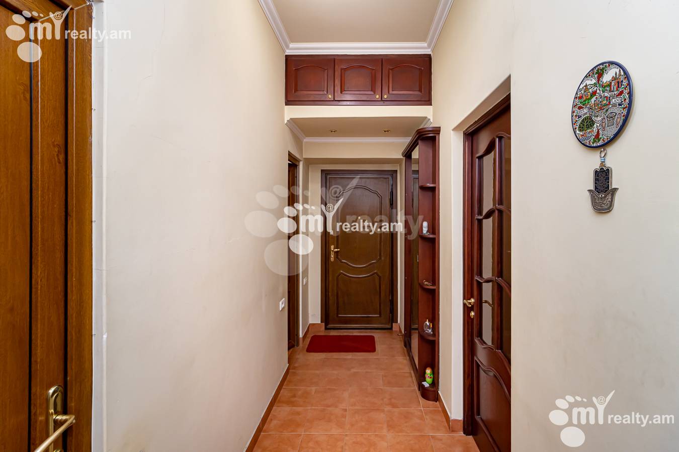Купить 3 комнатную квартиру Паронян ул, Центр Ереван, 151535