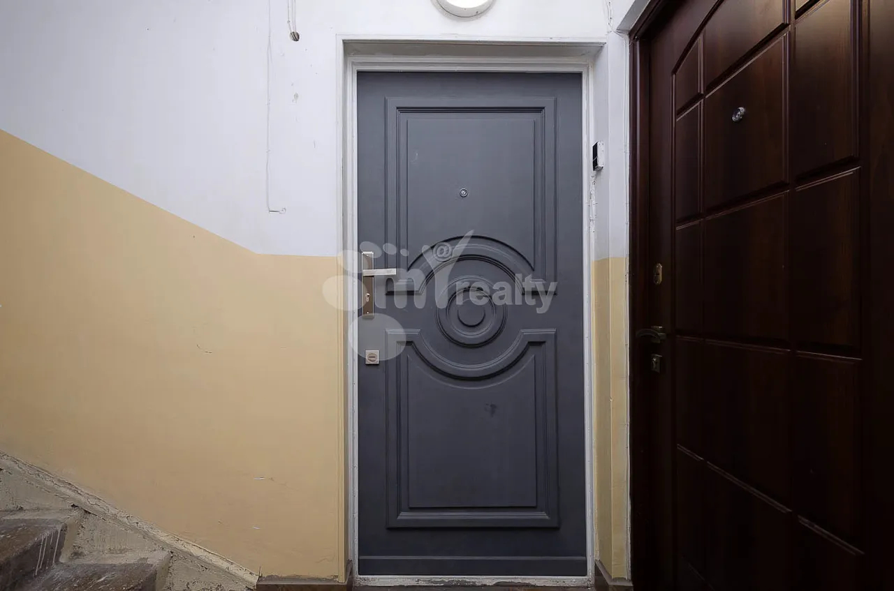 3 սենյականոց բնակարան վարձով Պուշկինի փող, Կենտրոն Երևան, 161904