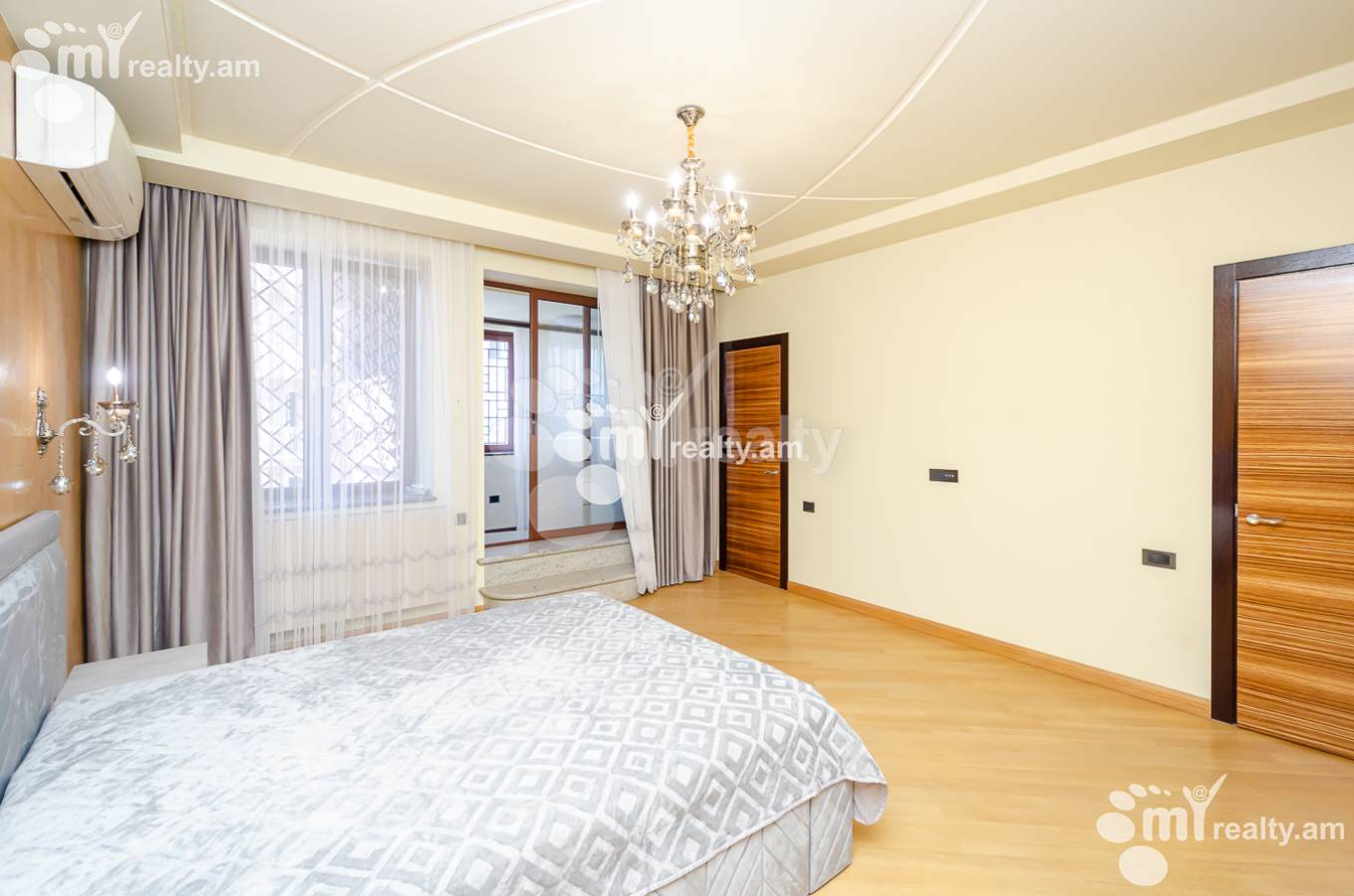 4 bedroom apartment for rent خیابان تِریان, مرکز شهر ایروان, 151280