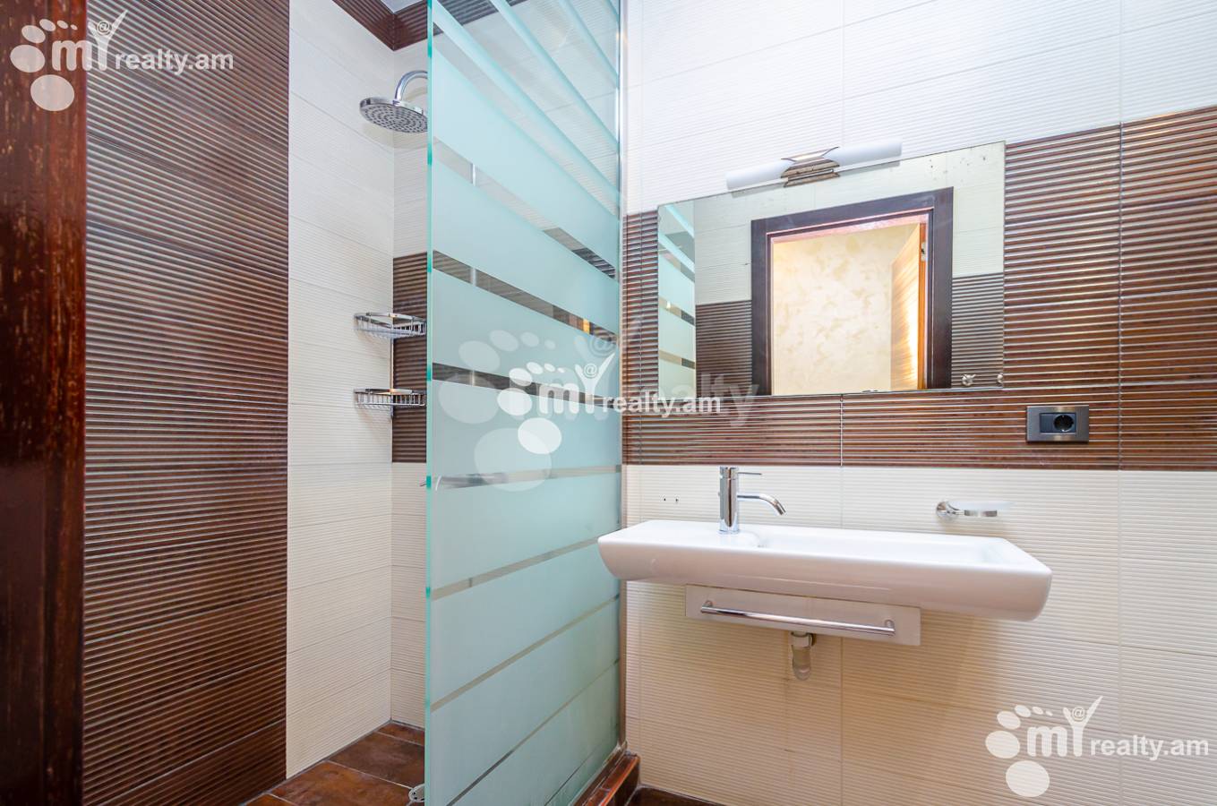 4 bedroom apartment for rent خیابان تِریان, مرکز شهر ایروان, 151280