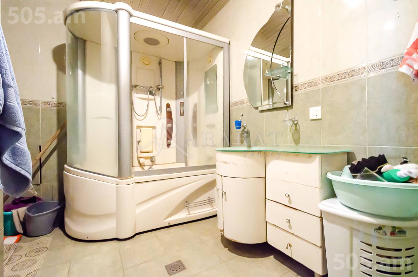 3 bedroom apartment for sale Saryan St, Center Yerevan, 152693