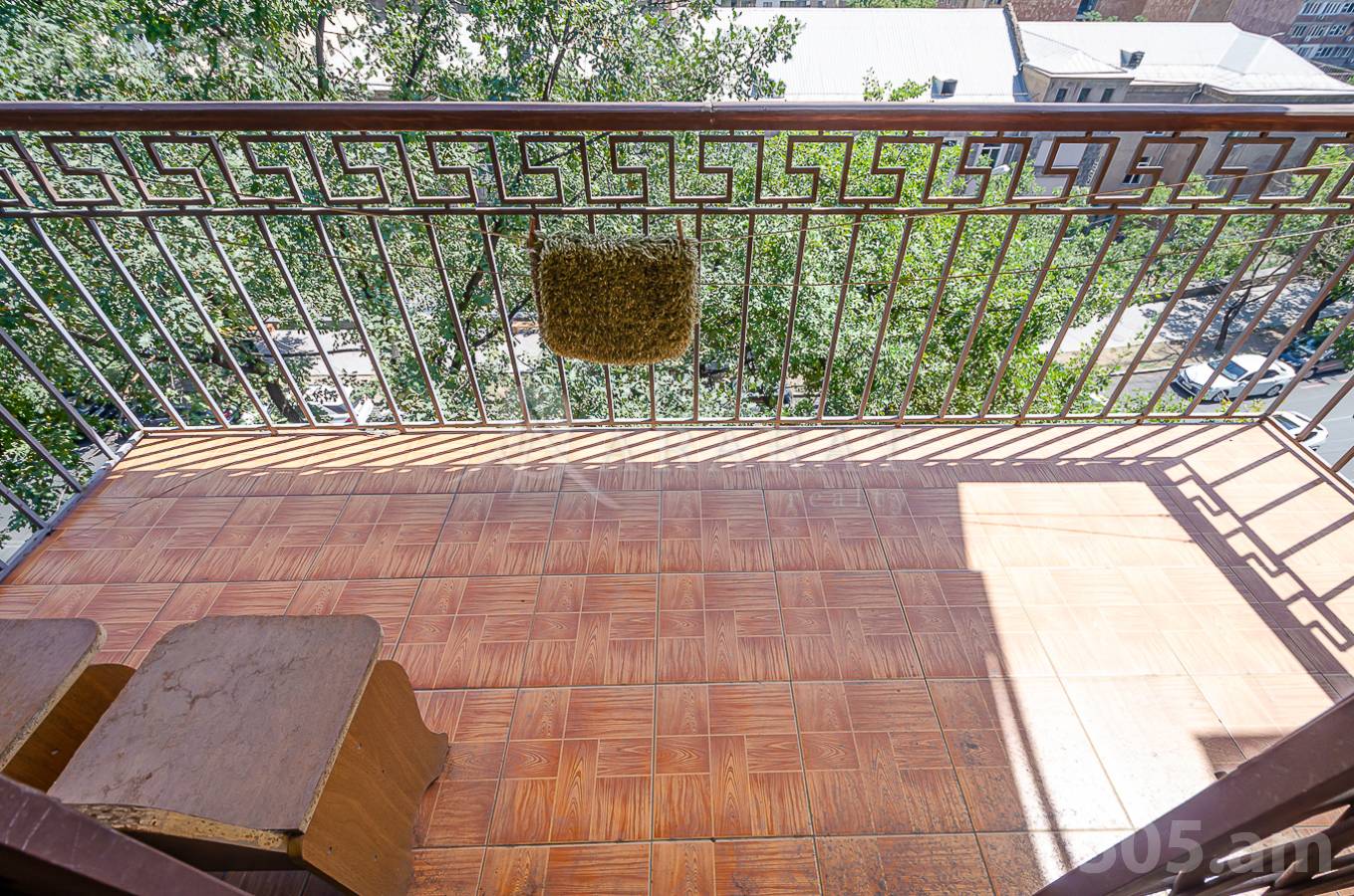 3 bedroom apartment for sale Saryan St, Center Yerevan, 152693