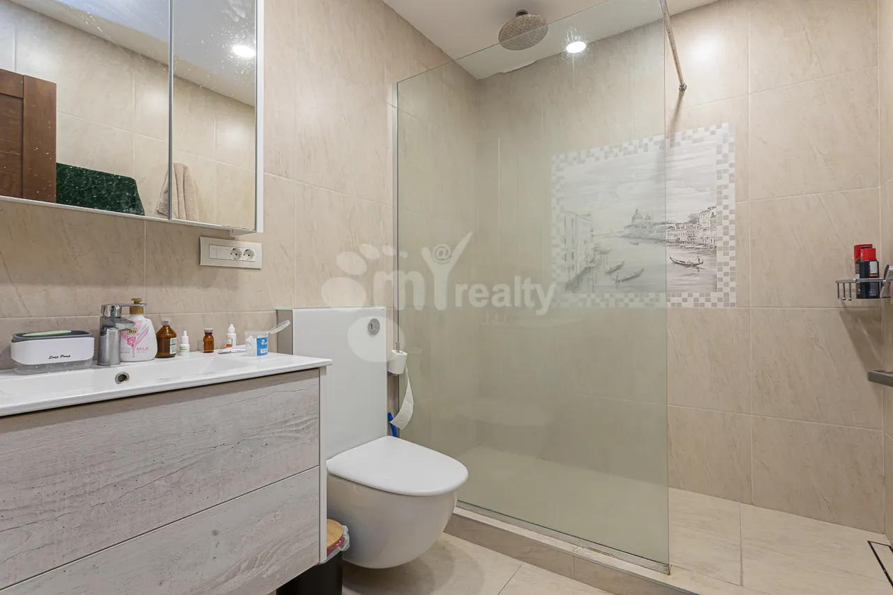 2 bedroom apartment for sale Antarayin St, Center Yerevan, 159651