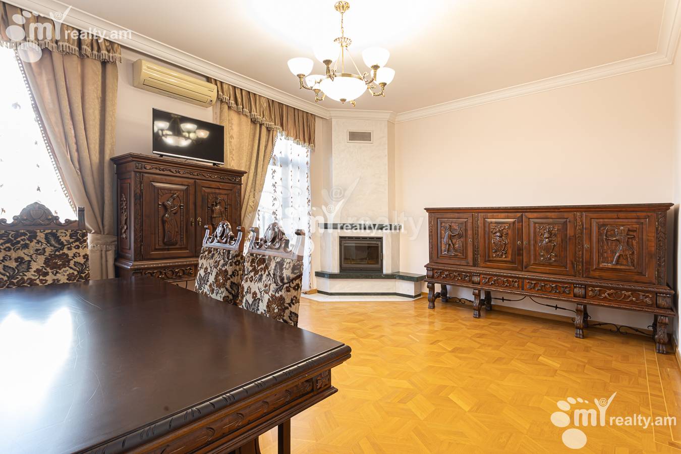 3 սենյականոց բնակարան  Աբովյան փող, Կենտրոն Երևան, 157094