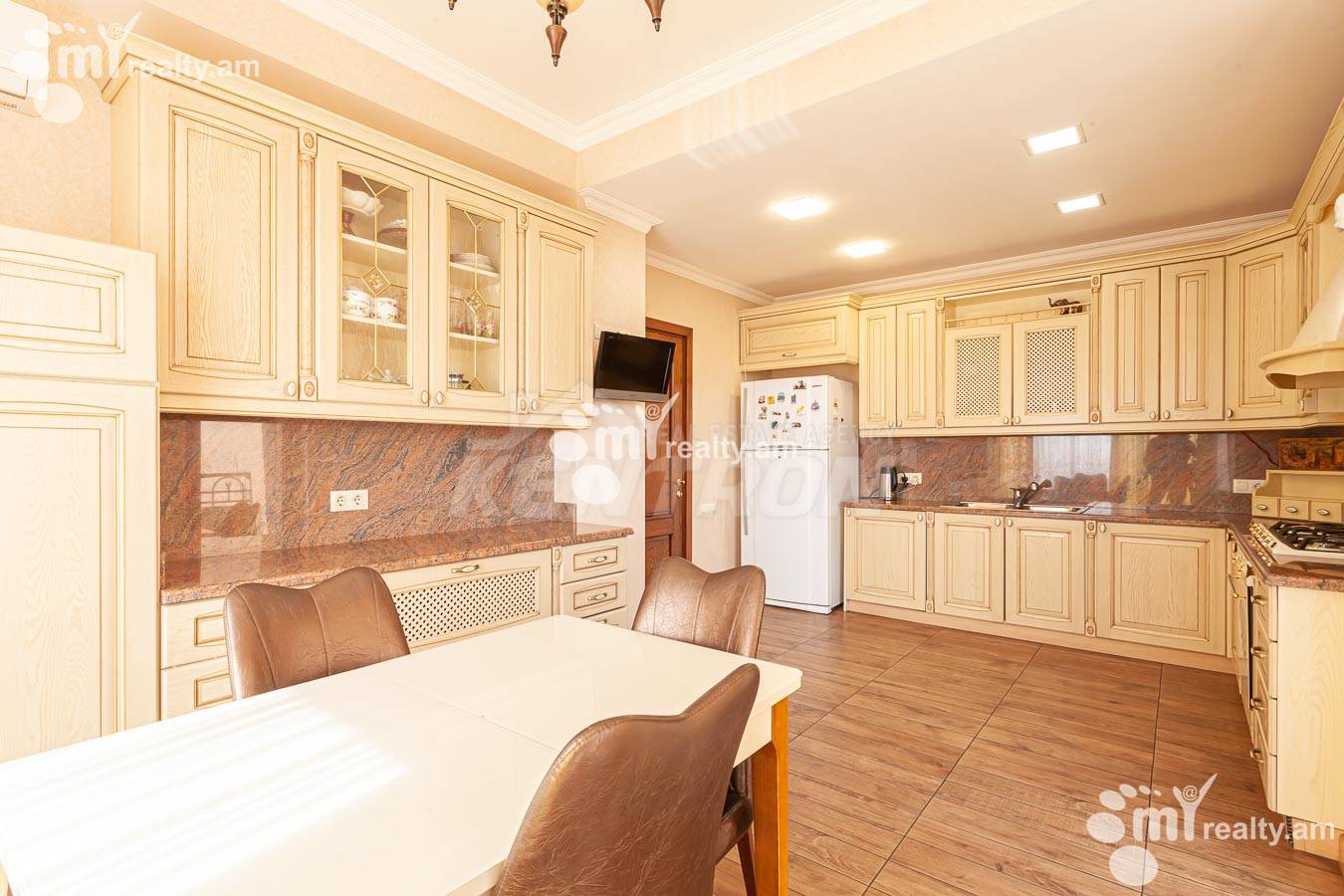 4 սենյականոց բնակարան  Սասնա Ծռեր փող., Դավթաշեն Երևան, 155026