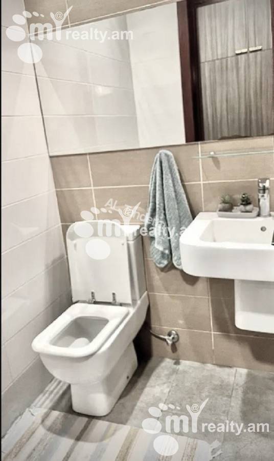 3 bedroom apartment for sale Heratsi St, Center Yerevan, 158084