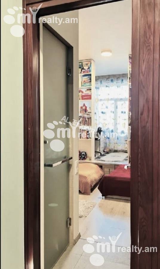 3 bedroom apartment for sale Heratsi St, Center Yerevan, 158084