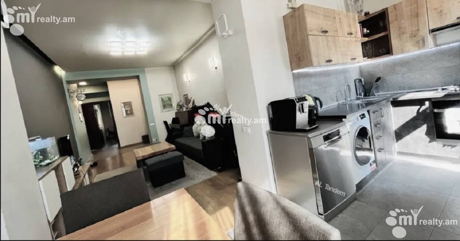 3 bedroom apartment for sale Heratsi St, Center Yerevan, 158084