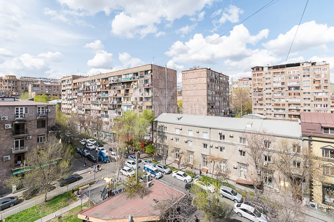 2 bedroom apartment for rent خیابان پوشکین, مرکز شهر ایروان, 160138