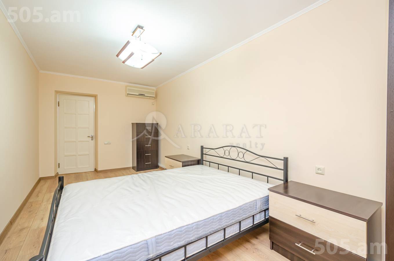 3 bedroom apartment for sale Mashtots Ave, Center Yerevan, 153106