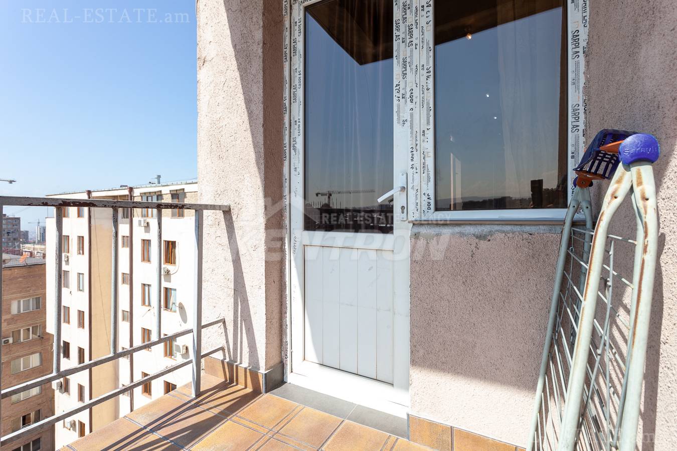 3 սենյականոց բնակարան  Մամիկոնյանց փող, Արաբկիր Երևան, 138173