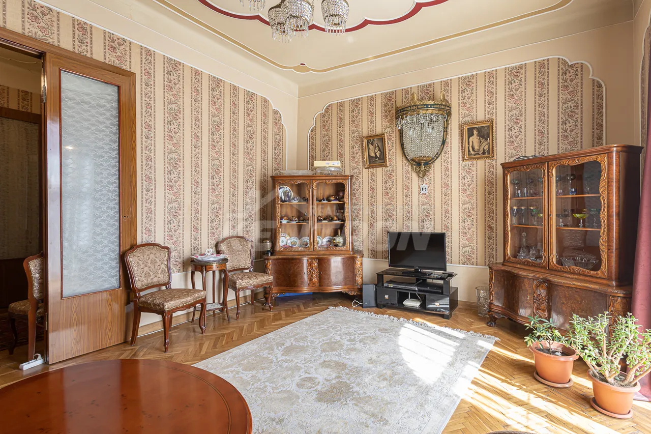 Снять 2 комнатную квартиру Амирян ул, Центр Ереван, 158870