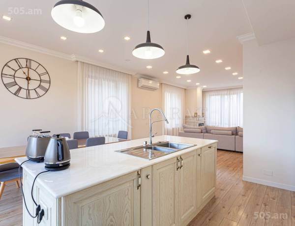 arandznatun-vacharq-Yerevan-Nor-Norq