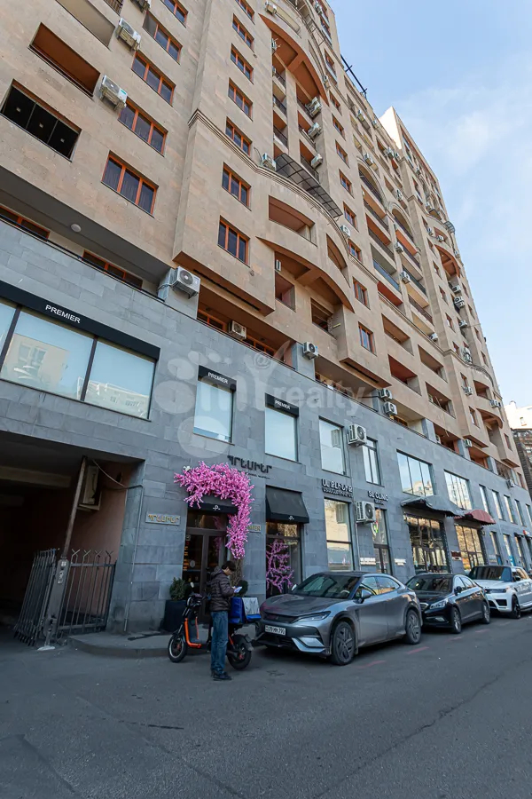 3 սենյականոց բնակարան  Բուզանդի փող, Կենտրոն Երևան, 159659