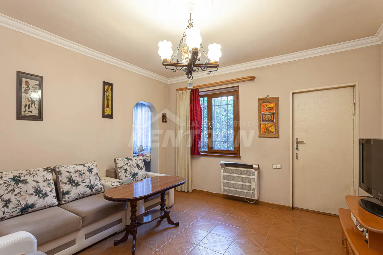 Commercial for sale خیابان ابوویان, مرکز شهر ایروان, 158520