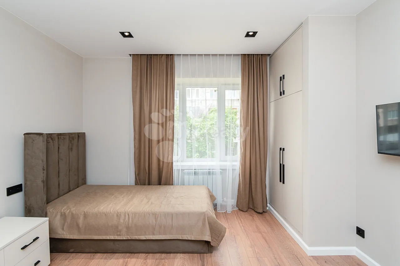 3 bedroom apartment for rent خیابان برادران اوربِلی, عربگیر ایروان, 160634
