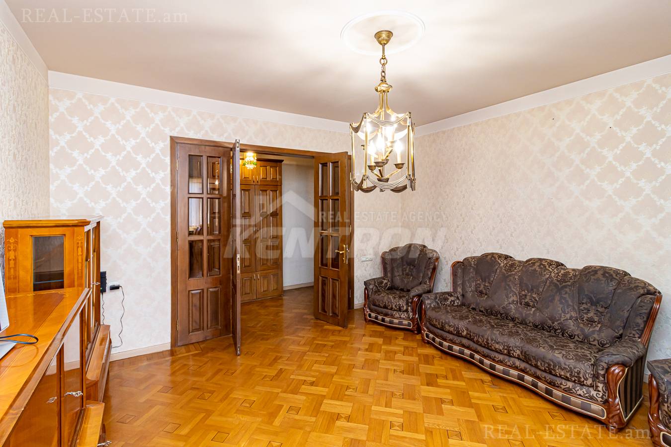 3 bedroom apartment for sale خیابان کومیتاس, عربگیر ایروان, 138913