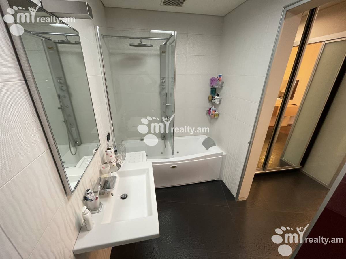 Купить 4 комнатную квартиру Северный пр, Центр Ереван, 156445