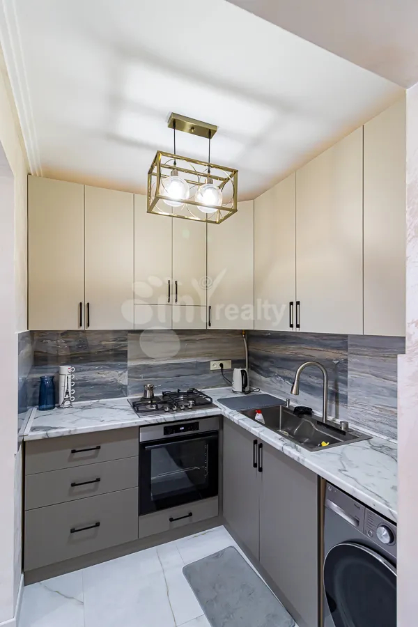 2 bedroom apartment for sale Zakyan St, Center Yerevan, 161601