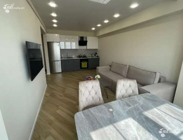 2-senyakanoc-bnakaran-vacharq-Yerevan-Center
