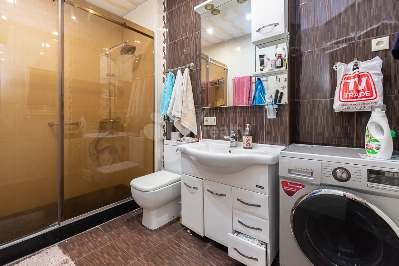 3 bedroom apartment for sale Hr.Kochar St, Arabkir Yerevan, 160025