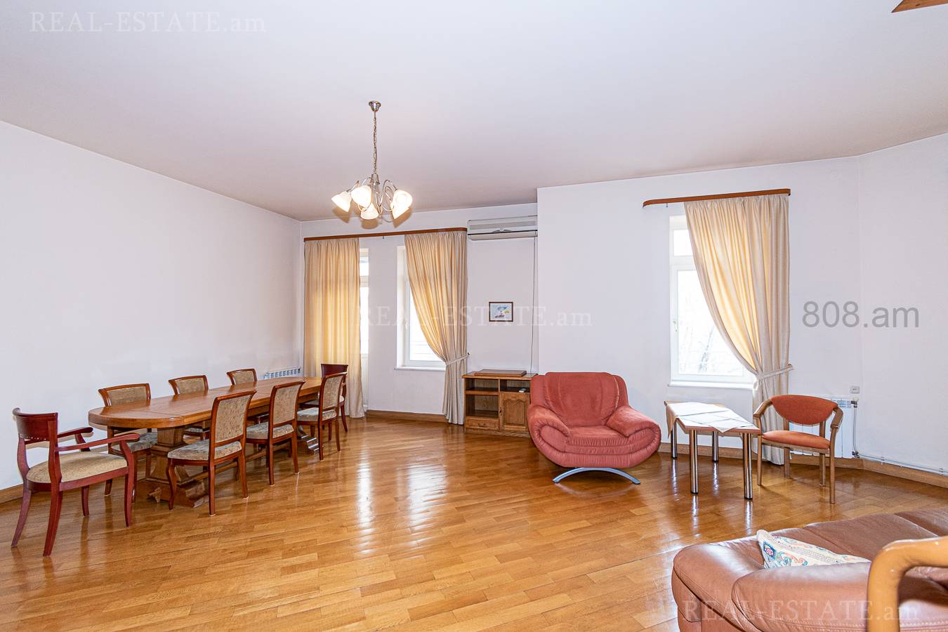 5 bedroom apartment for sale خیابان قازار پارپِتسی, مرکز شهر ایروان, 133741