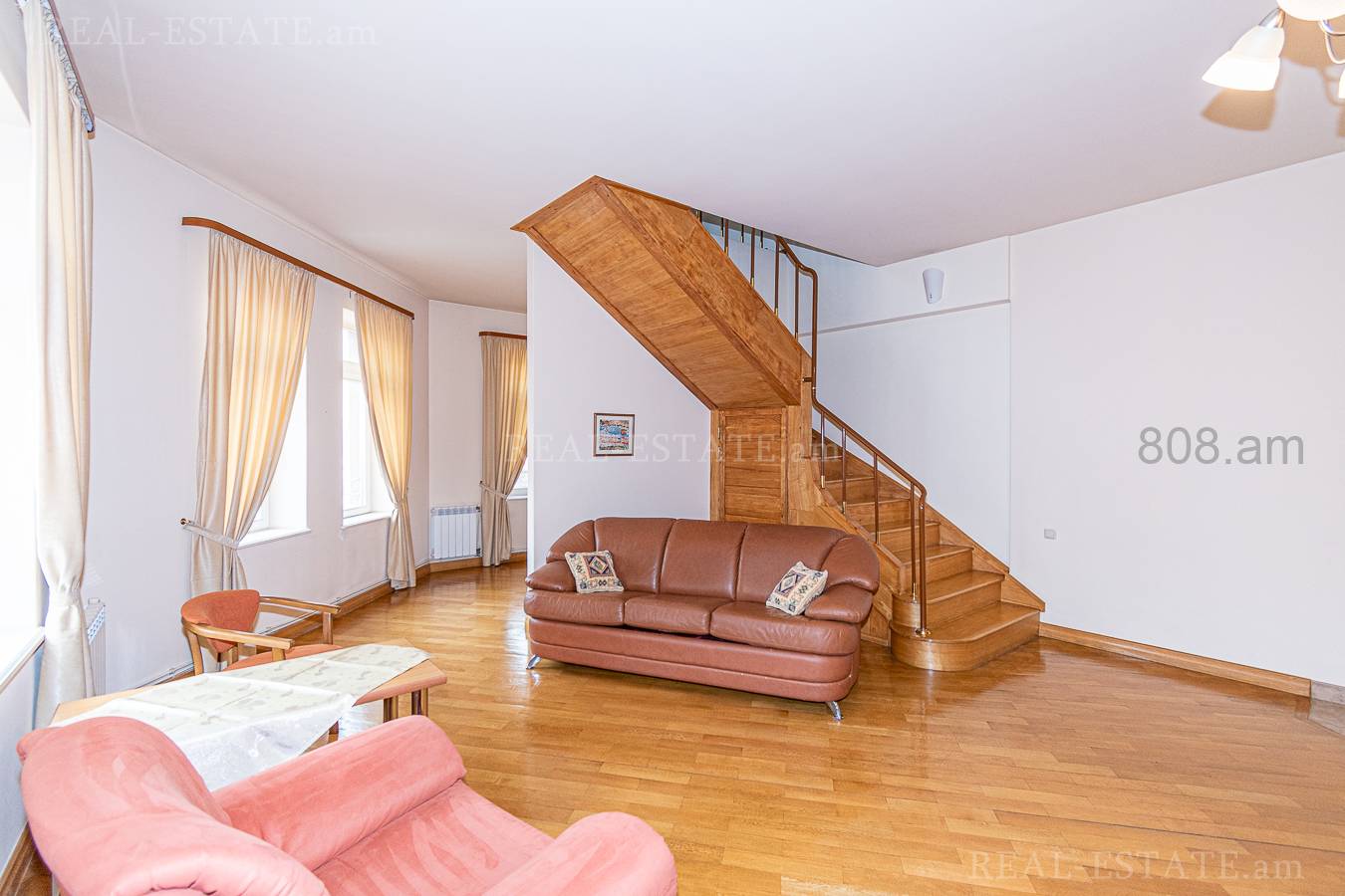 5 bedroom apartment for sale خیابان قازار پارپِتسی, مرکز شهر ایروان, 133741