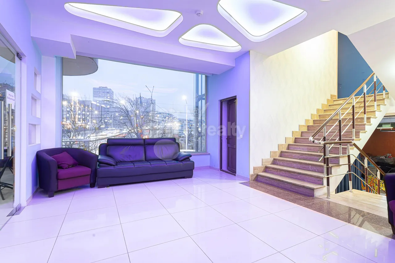 Commercial property for rent Shiraz St, Ajapnyak Yerevan, 158311