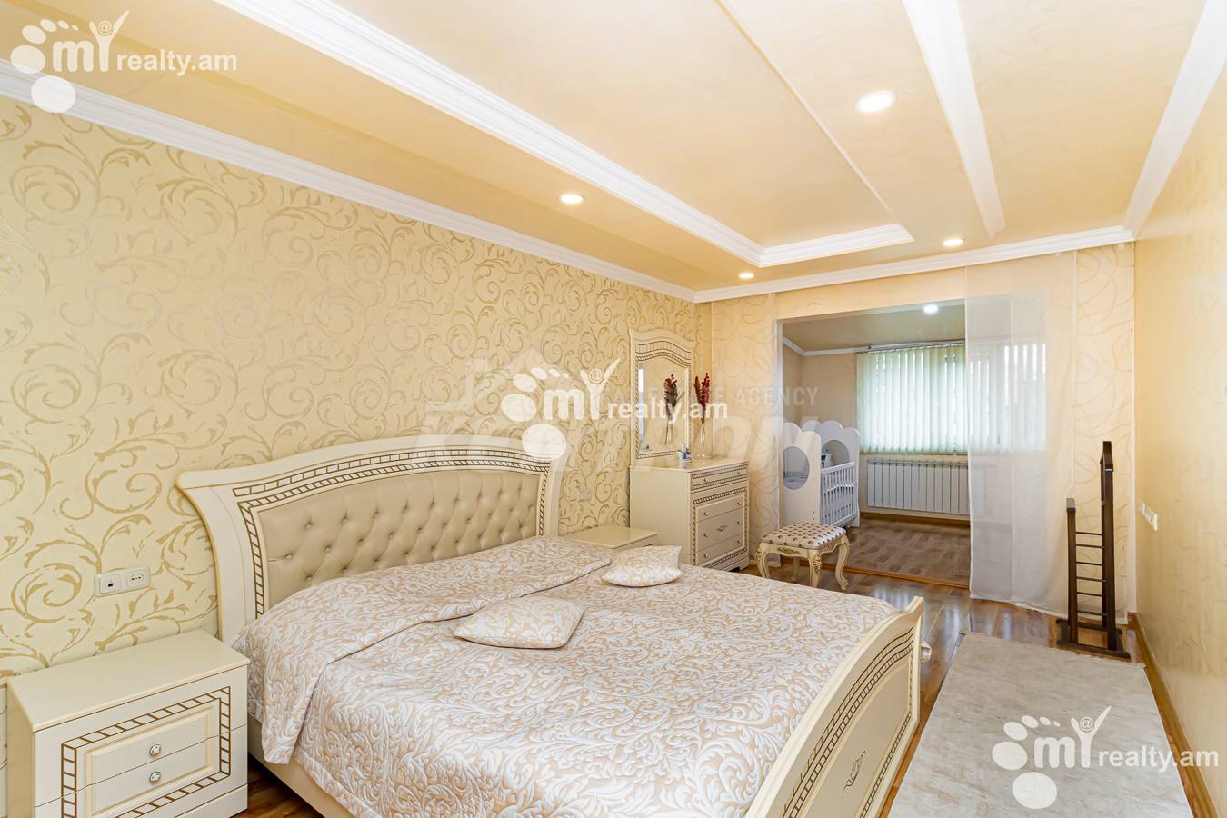 Купить 5 комнатную квартиру Г.Кочар ул, Арабкир Ереван, 154320