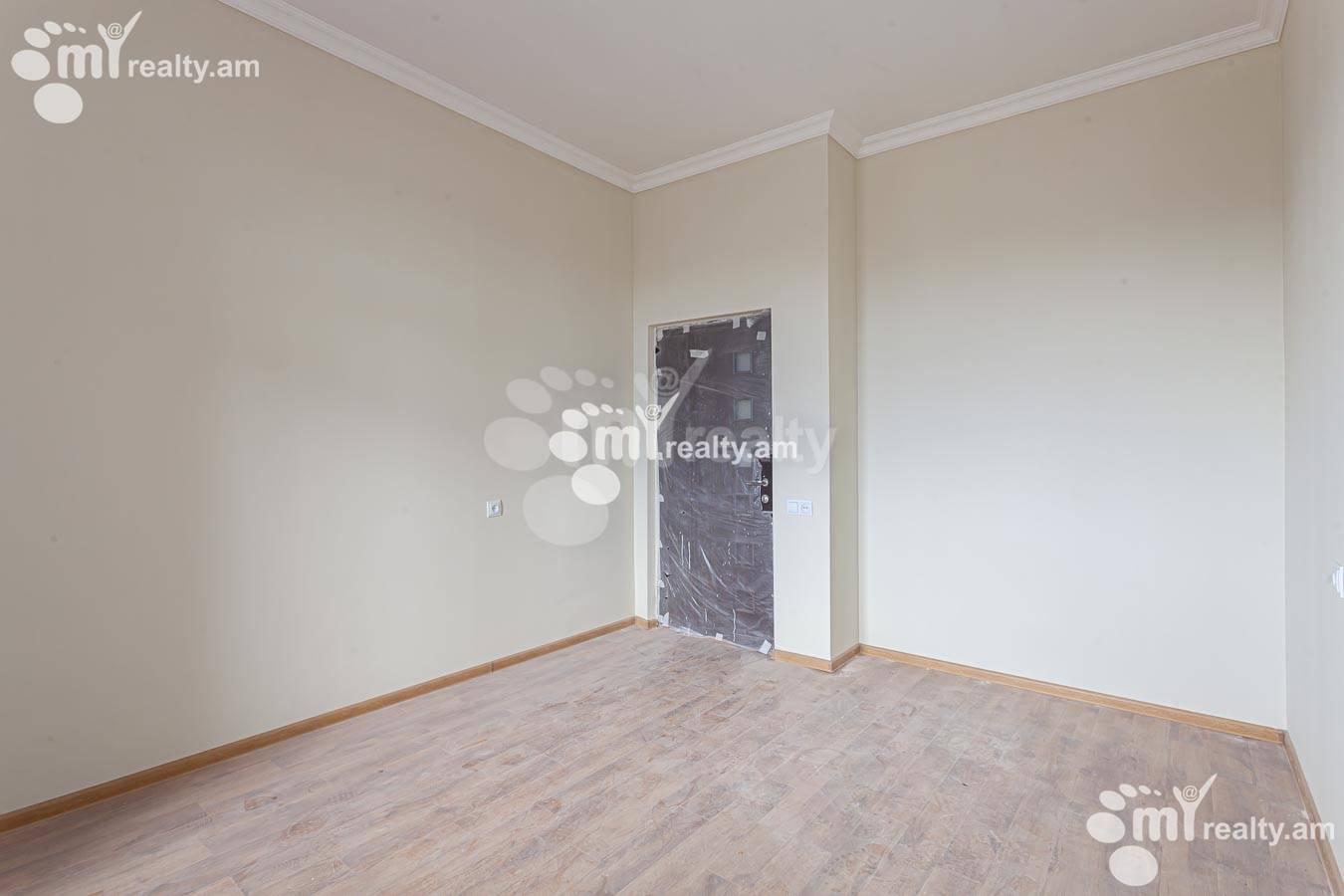 4 bedroom apartment for sale M․ Melqonyan str, Center Yerevan, 155075