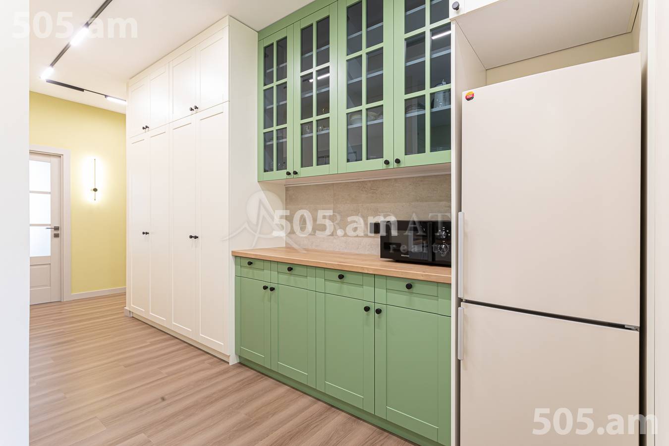 3 bedroom apartment for rent Tamanyan St, Center Yerevan, 156990